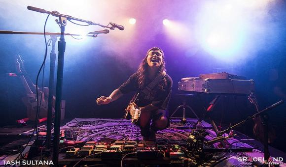 Tash Sultana at Jacobs Pavilion at Nautica